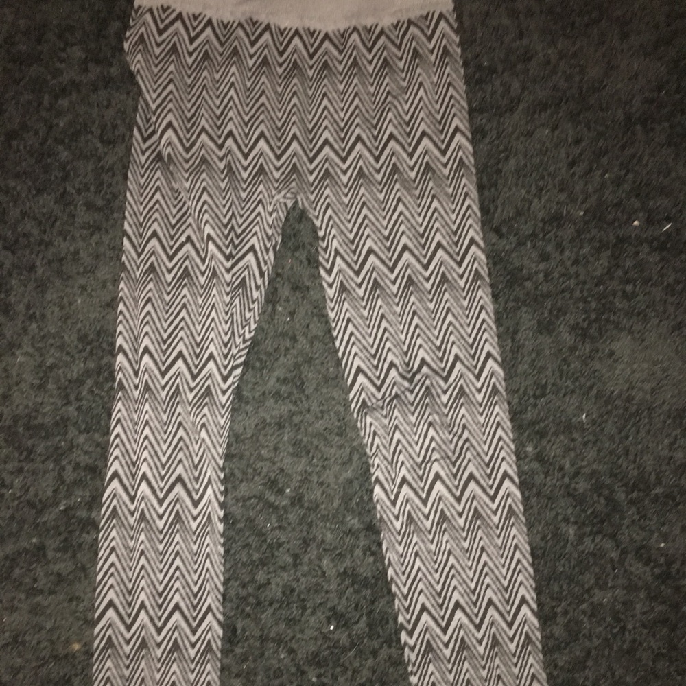 Black and grey leggings